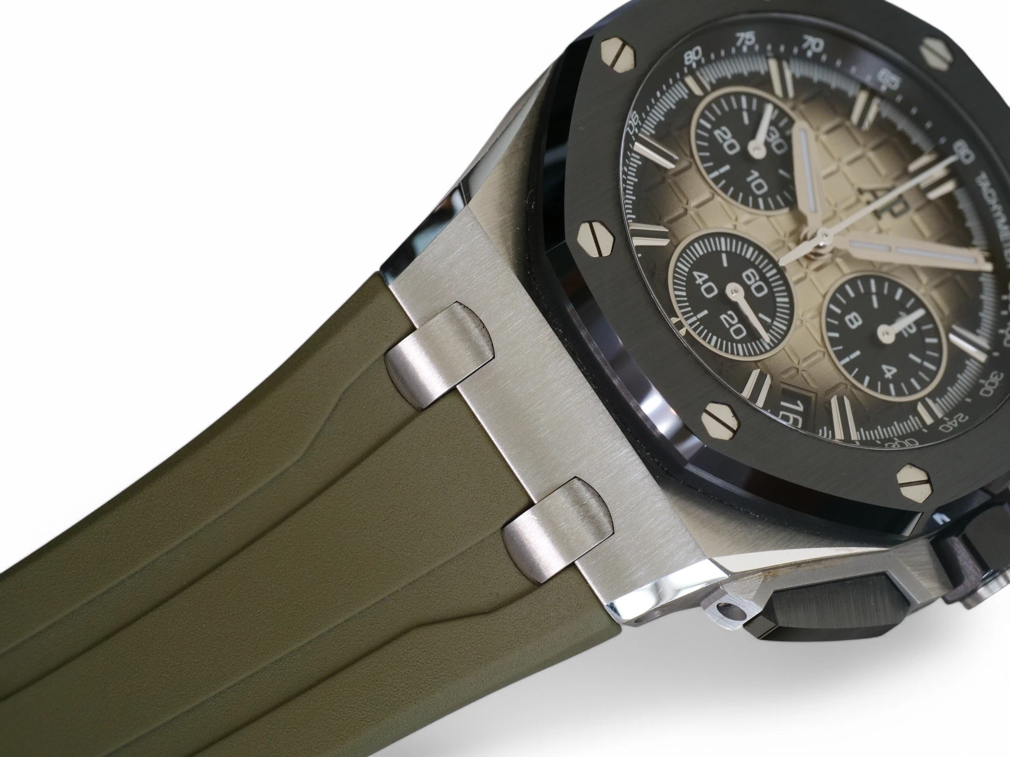 Audemars Piguet Royal Oak 43 Smoked Taupe dial 26420SO