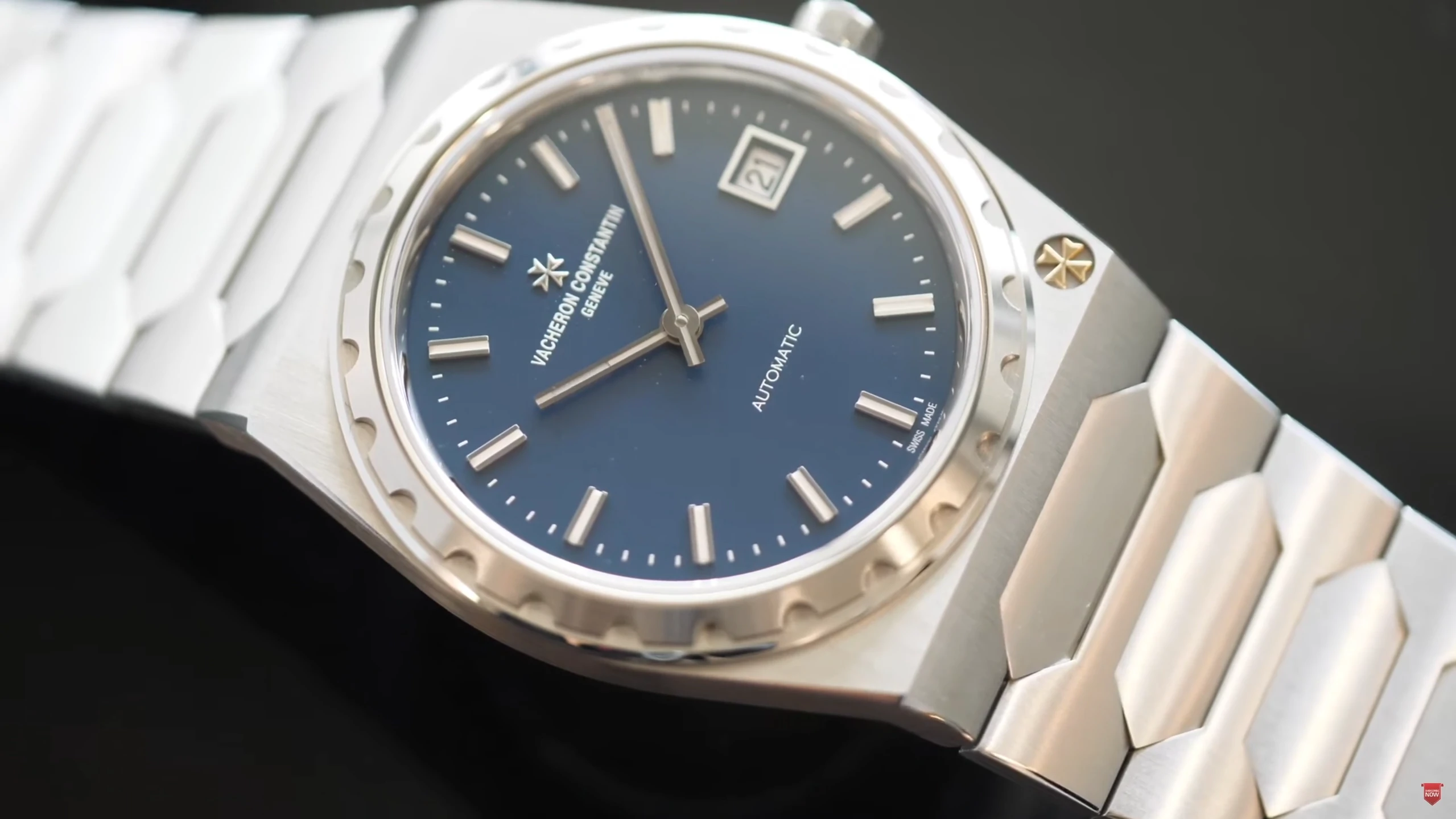 Vacheron Constantin 222 shot full area black background