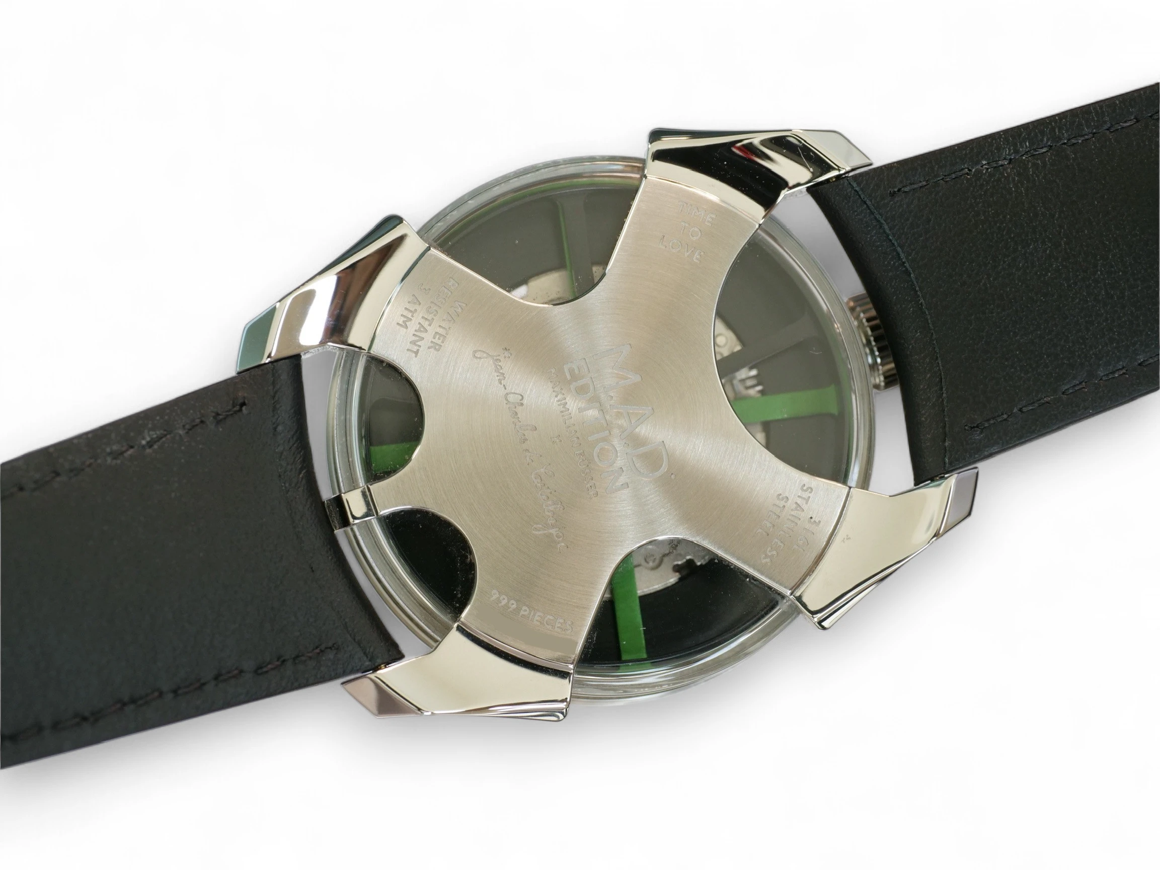 MB&F M.A.D.1 - Time to Love